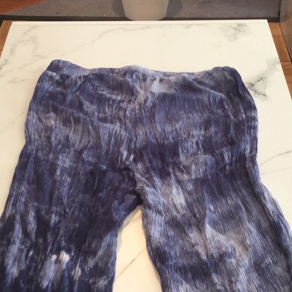 Blue tie dye flare pants, medium. - Picture 4 of 4